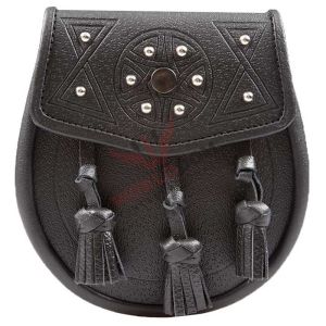 Daywear Sporran, Tooled and Studded Targe design